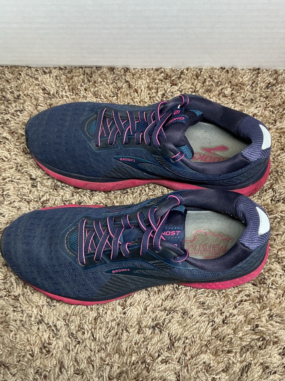 Brooks Ghost 12 Women’s Size 8.5 Navy Pink Running Shoes 1203051B414 - Picture 3 of 16
